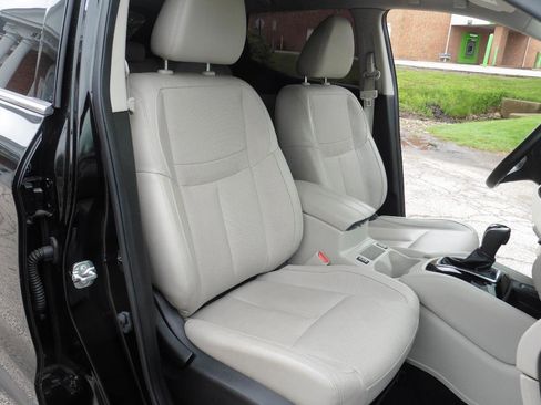 Used 2020 Nissan Rogue Sport SL FWD image 18