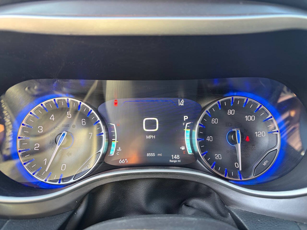 Used 2026 Chrysler Pacifica Select FWD image 12