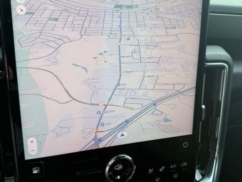 Used 2025 GMC Yukon Denali RWD image 31