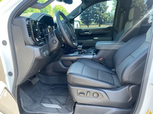 Used 2025 Chevrolet Silverado 1500 ZR2 w/ Technology Package AWD/4WD image 21