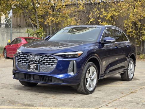 New 2025 Audi Q5 Premium Plus image 4