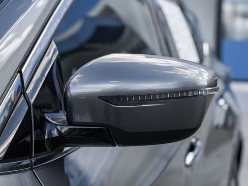 Used 2018 Nissan Murano SV image 15