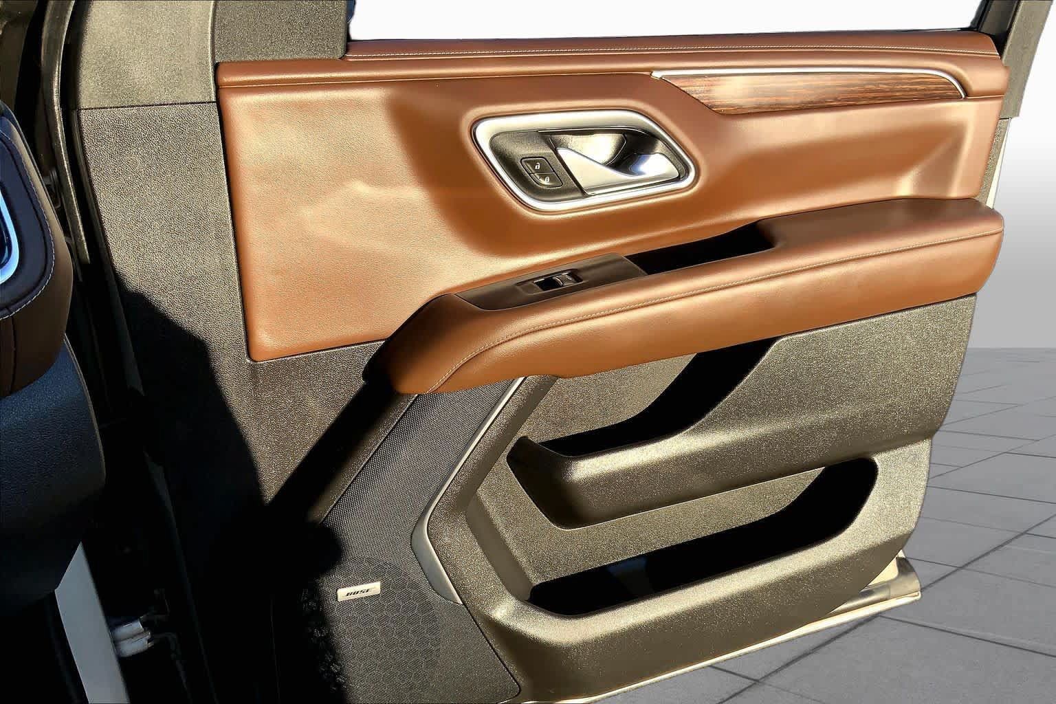 Used 2021 Chevrolet Tahoe High Country RWD image 22