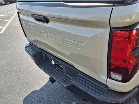 Used 2024 Chevrolet Colorado Trail Boss w/ Technology Package AWD/4WD image 26