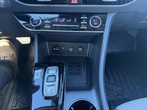 Used 2022 Hyundai Sonata Limited image 30