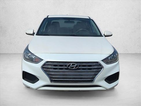 Used 2019 Hyundai Accent SE FWD image 2