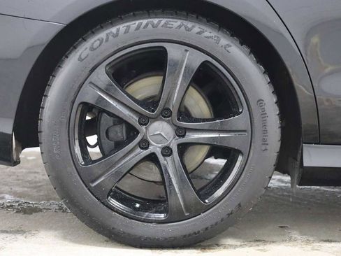 Used 2017 Mercedes-Benz E 300 4MATIC image 34