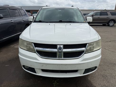 Used 2010 Dodge Journey SXT w/ Flexible Seating Group FWD image 2