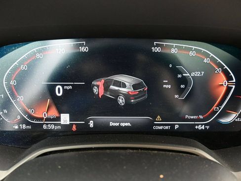 Used 2023 BMW X5 xDrive40i w/ M Sport Package AWD/4WD image 12