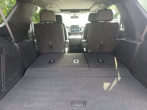 Used 2022 Chevrolet Tahoe Z71 w/ Z71 Off-Road Package image 21