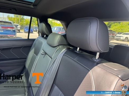 Used 2024 Volkswagen Tiguan SE R-Line FWD image 9