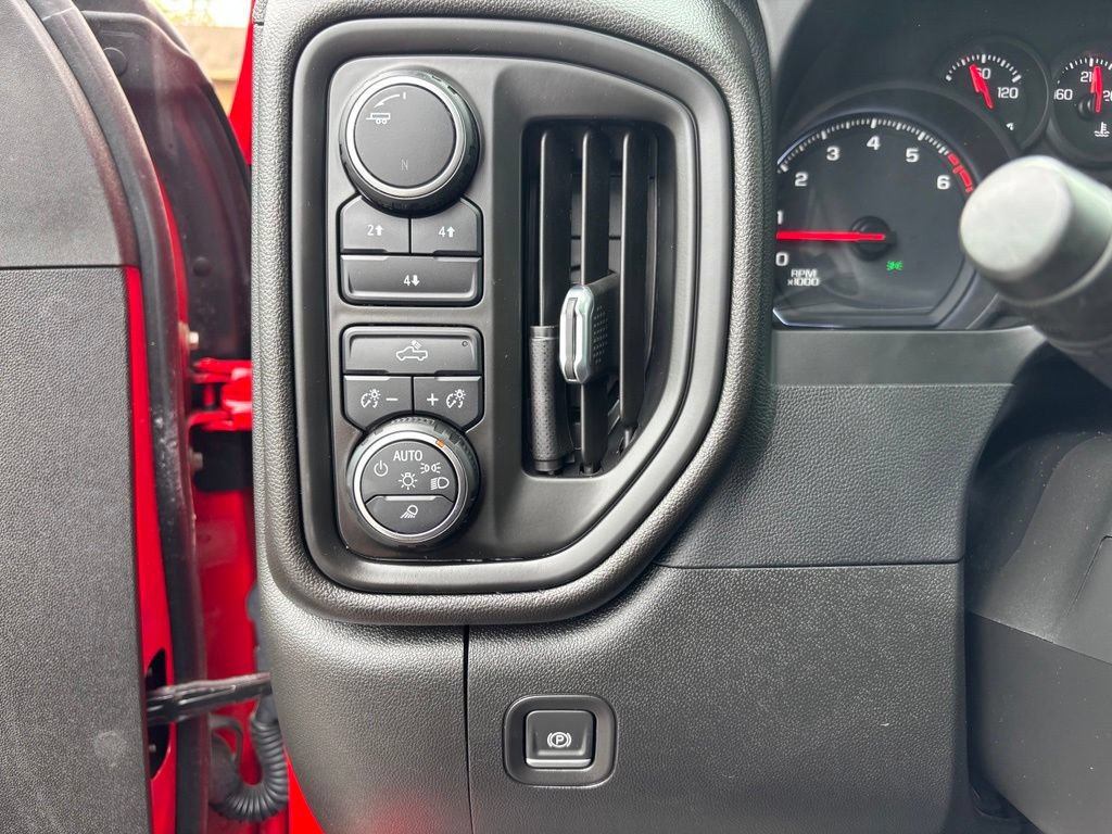 Used 2022 Chevrolet Silverado 2500 Custom w/ Custom Value Package AWD/4WD image 35