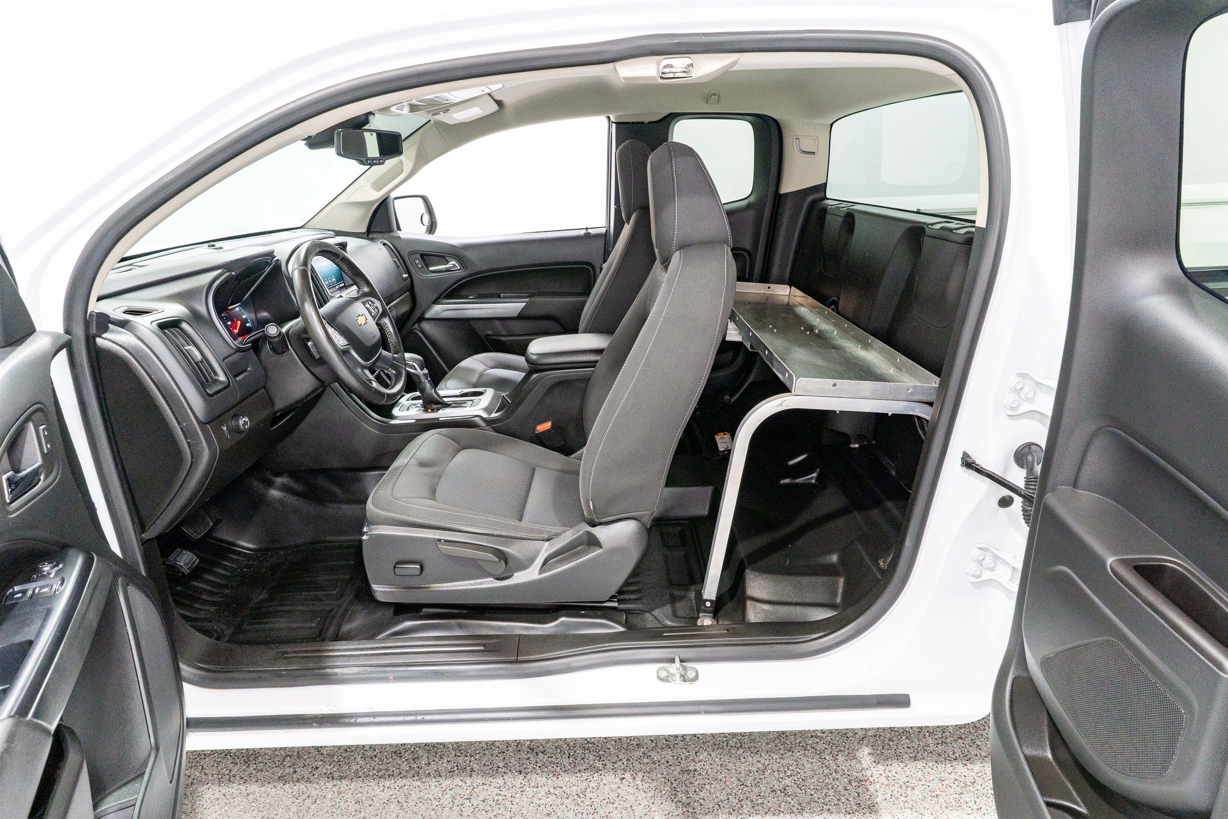 Used 2022 Chevrolet Colorado LT w/ Fleet Safety Package RWD image 13