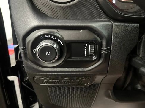 Used 2026 Jeep Wrangler Unlimited Rubicon AWD/4WD image 27