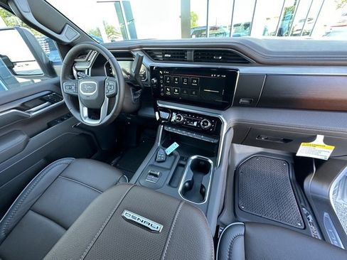 New 2026 GMC Sierra 2500 Denali w/ Denali Reserve Package image 35