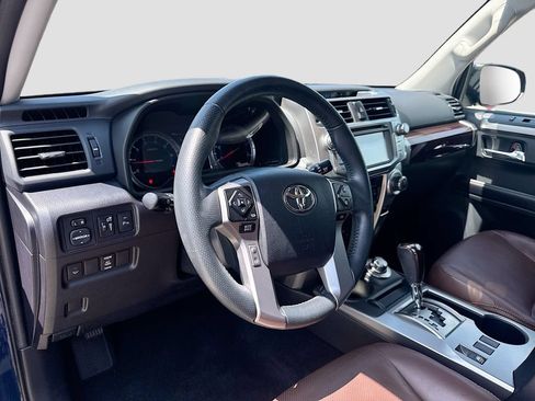 Used 2016 Toyota 4Runner Limited AWD/4WD image 9