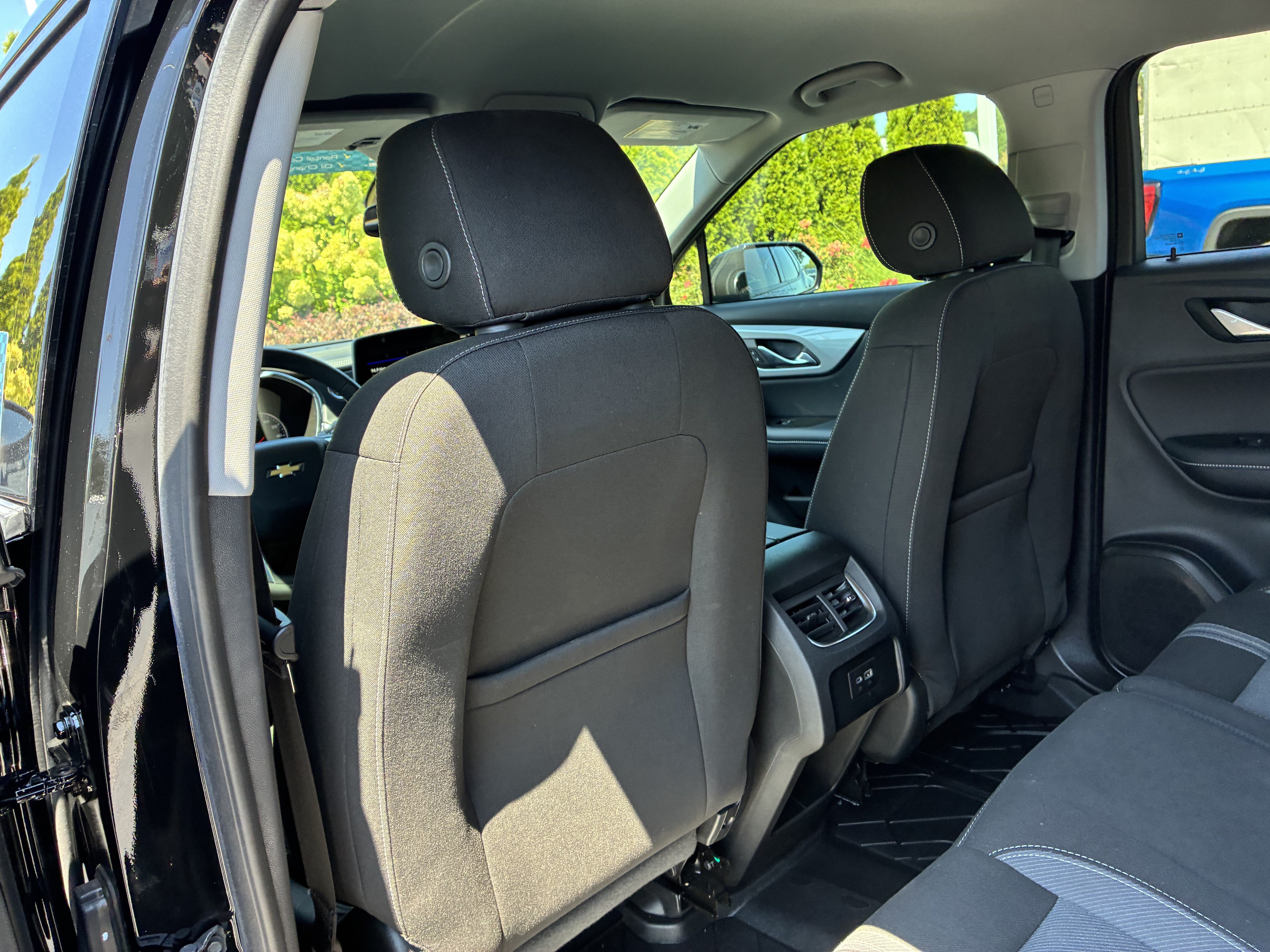 Used 2023 Chevrolet Blazer LT w/ Midnight/Sport Edition FWD image 15