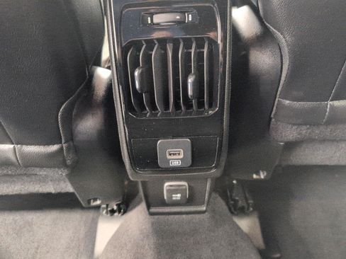 Used 2023 Jeep Compass Latitude w/ Sun and Sound Group AWD/4WD image 22