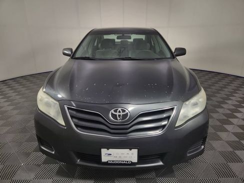 Used 2011 Toyota Camry LE FWD image 8
