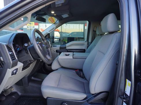 Used 2020 Ford F250 XL w/ STX Appearance Package image 23