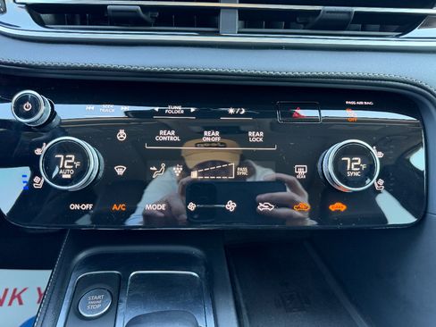 Used 2023 INFINITI QX60 Sensory w/ Vision Package AWD/4WD image 33