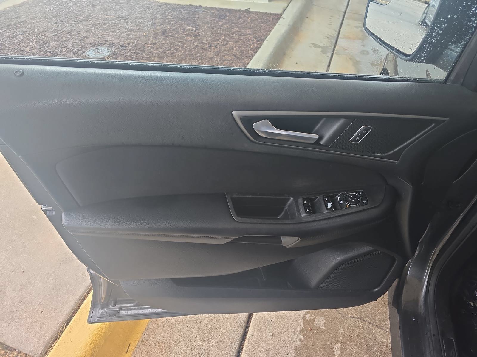 Used 2016 Ford Edge SE FWD image 27