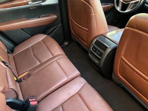 Certified 2021 Cadillac XT5 Premium Luxury image 16