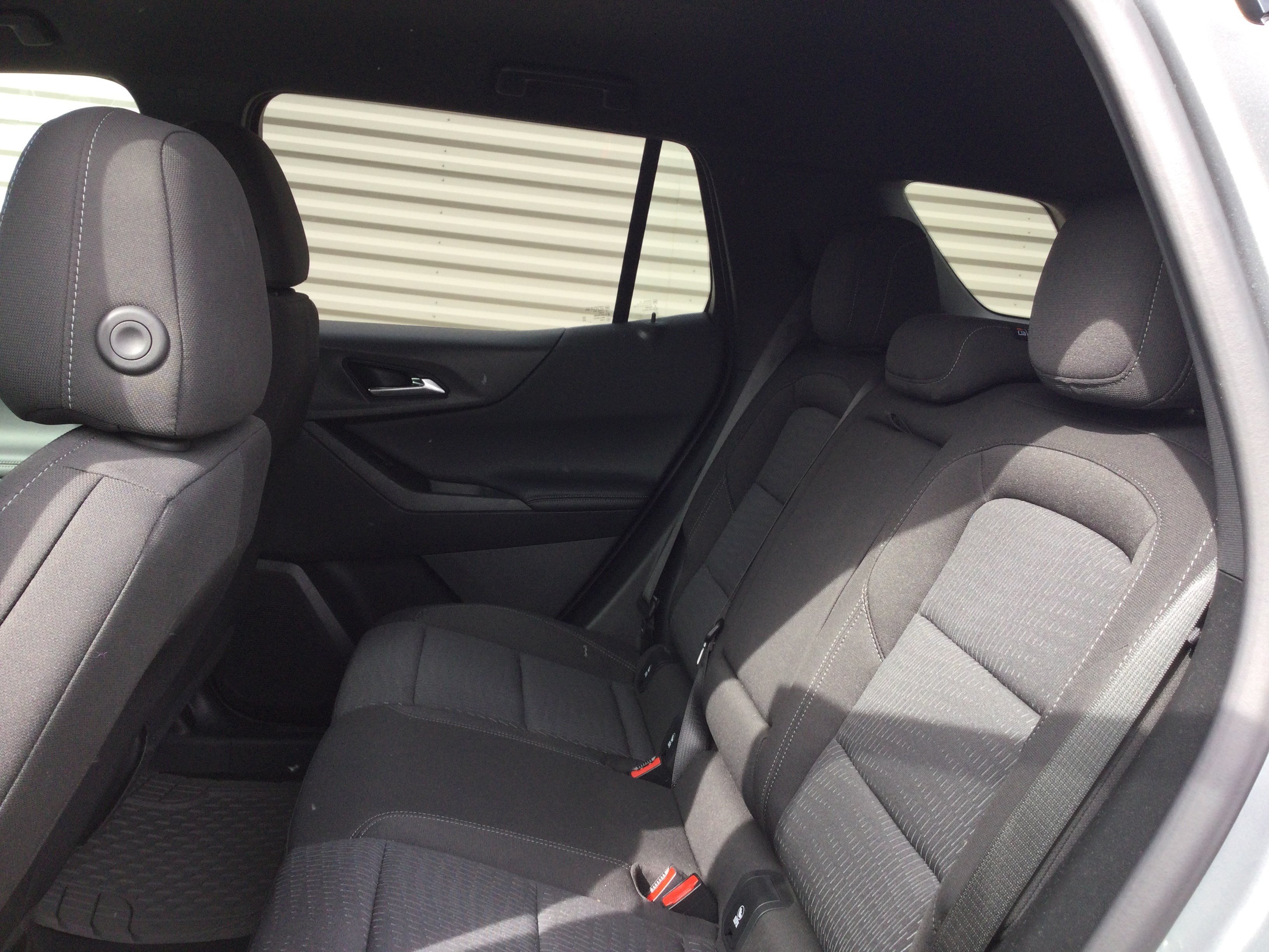Used 2025 Chevrolet Equinox LT w/ Safety and Technology Package AWD/4WD image 6