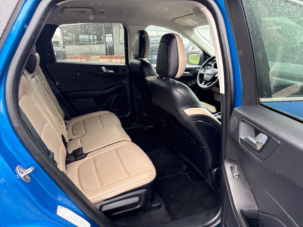 Used 2021 Ford Escape Titanium AWD/4WD image 24