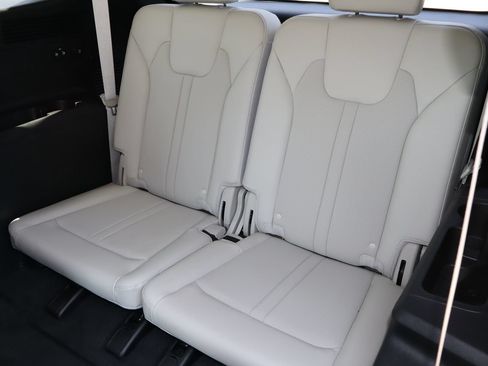 Used 2023 Kia Sorento SX AWD/4WD image 7