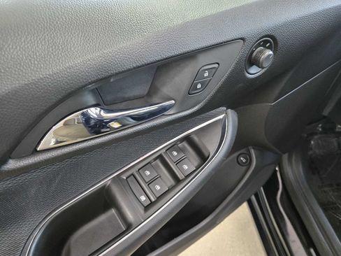 Used 2017 Chevrolet Cruze LS FWD image 11