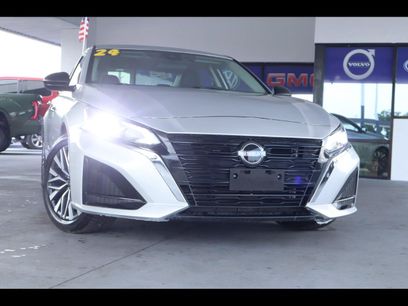 Used 2024 Nissan Altima 2.5 SV