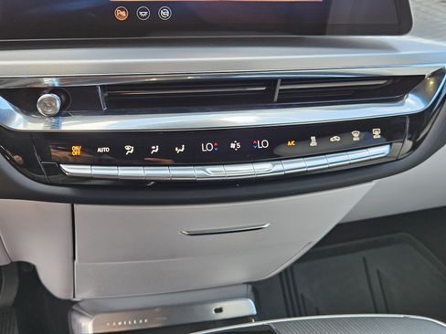 New 2025 Cadillac Lyriq Sport RWD image 28