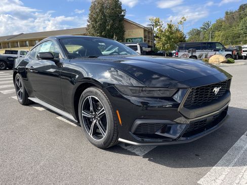 New 2025 Ford Mustang Premium image 3