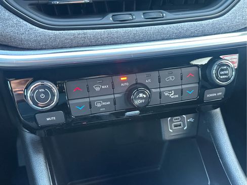 New 2025 Jeep Compass Latitude w/ Convenience Group image 41