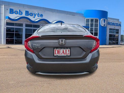Used 2019 Honda Civic EX image 4