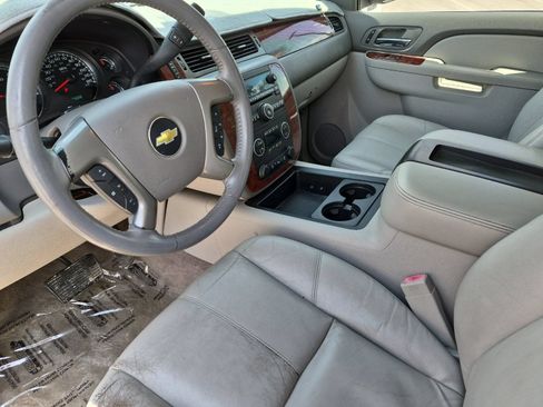 Used 2013 Chevrolet Avalanche LT w/ Texas Edition RWD image 9