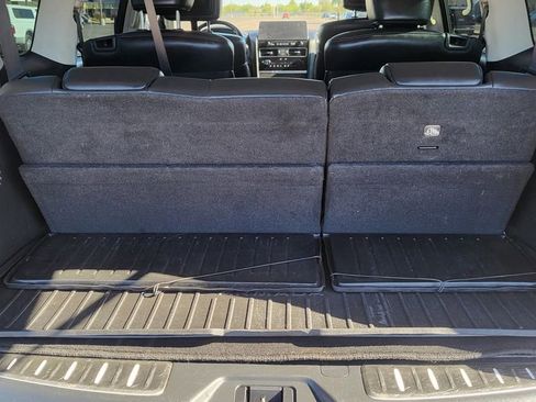 Used 2022 Nissan Armada Platinum w/ Captain's Chairs Package RWD image 12