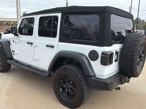 Used 2021 Jeep Wrangler Unlimited Sport image 10