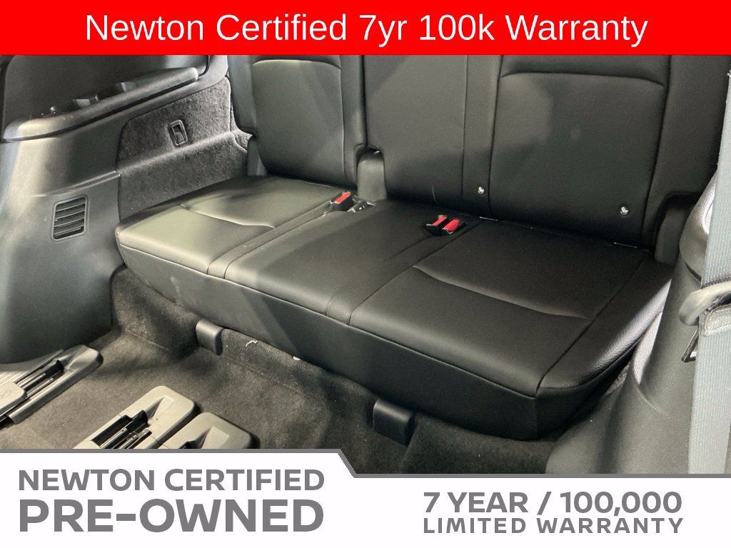 Used 2024 Nissan Pathfinder SL AWD/4WD image 24
