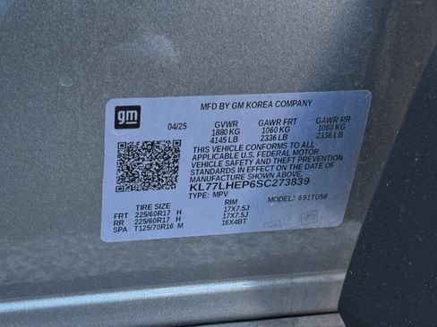Used 2025 Chevrolet Trax LT w/ LT Convenience Package FWD image 28