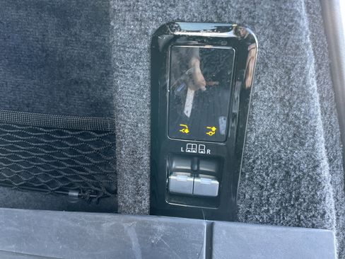 Used 2024 Land Rover Range Rover Sport Dynamic SE image 27