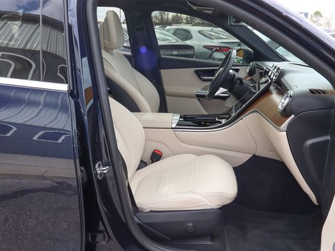 Used 2023 Mercedes-Benz GLC 300 4MATIC image 28