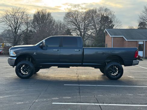 Used 2016 RAM 2500 SLT AWD/4WD image 2