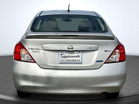Used 2014 Nissan Versa SV w/ Convenience Package image 5