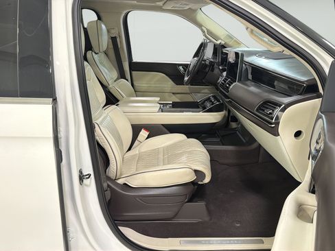 Used 2023 Lincoln Navigator L Black Label AWD/4WD image 27