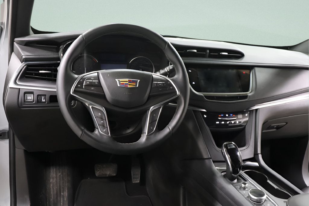 Used 2024 Cadillac XT5 Luxury AWD/4WD image 9