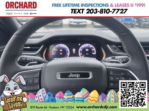 Used 2023 Jeep Grand Cherokee Altitude AWD/4WD image 26