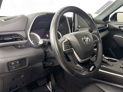 Certified 2023 Toyota Highlander XSE