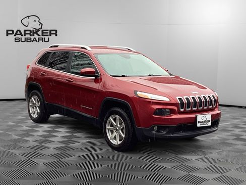 Used 2017 Jeep Cherokee Latitude w/ Safety/Convenience Group image 7